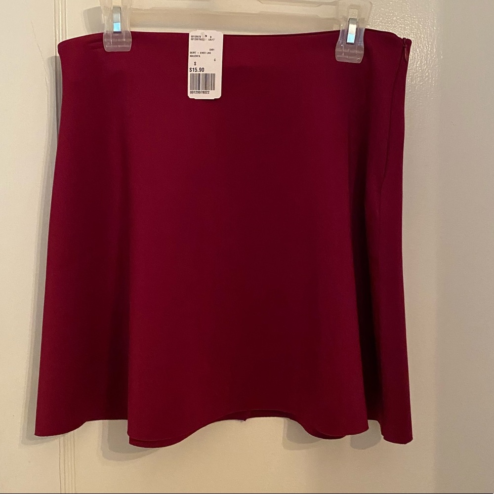 NWT Magenta Scuba Skirt